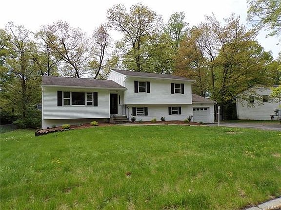 2nd image of 24 Rockwood Dr