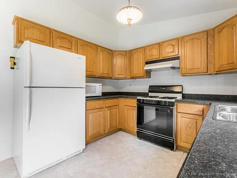 137 Lasalle Rd — Photo 8