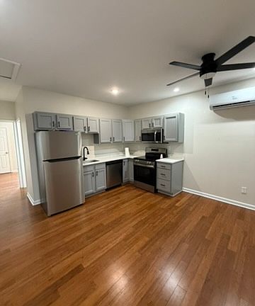 3rd image of 151 N Bardstown Rd #5