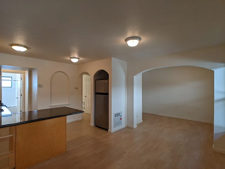 1932 Hearst Ave — Photo 4