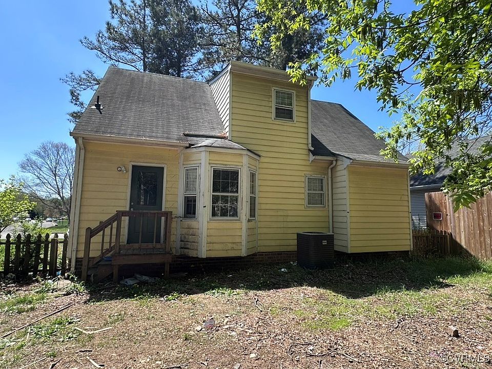 2nd image of 13702 Danbury Dr