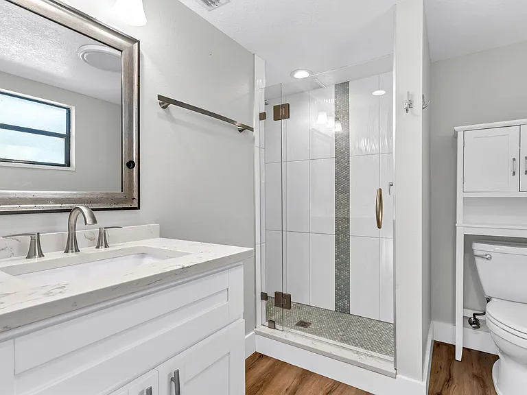 5684 Baywater Dr — Photo 16