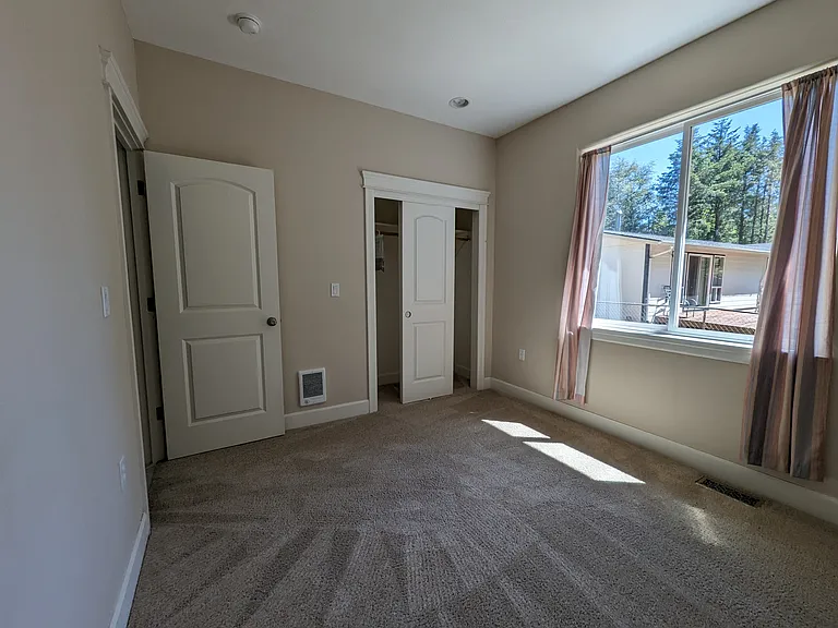 302 Lake Bay Loop SE — Photo 11