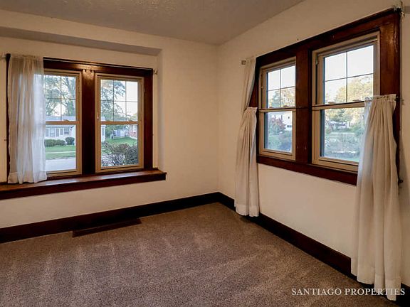 5th image of 2958 Sanford Ave SW