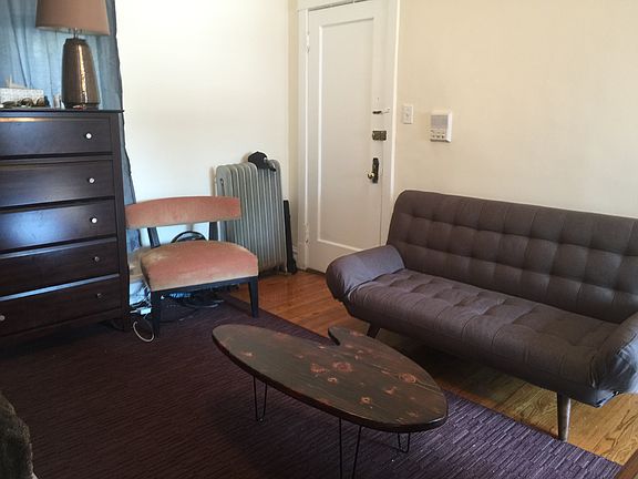 2nd image of 547 1/2 W Arlington Pl APT 208