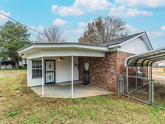 3rd image of 69 McCullough Dr