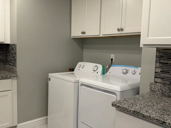 1000 Birchwood Dr, Newark, DE 19713