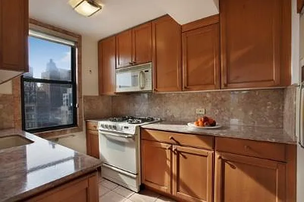 Sold by Corcoran | media 16