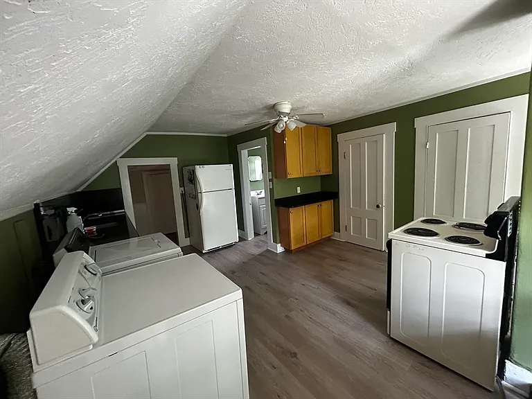 41 Hayden Rowe St #2 — Photo 9
