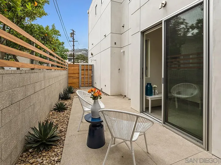 8001 Calle De La Plata — Photo 38