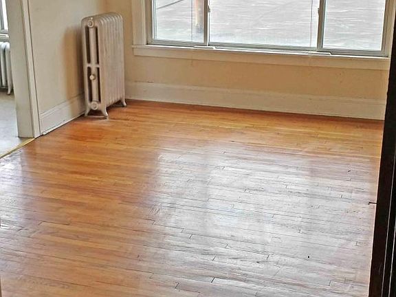 3rd image of 2012 Baxterly Ave APT 3