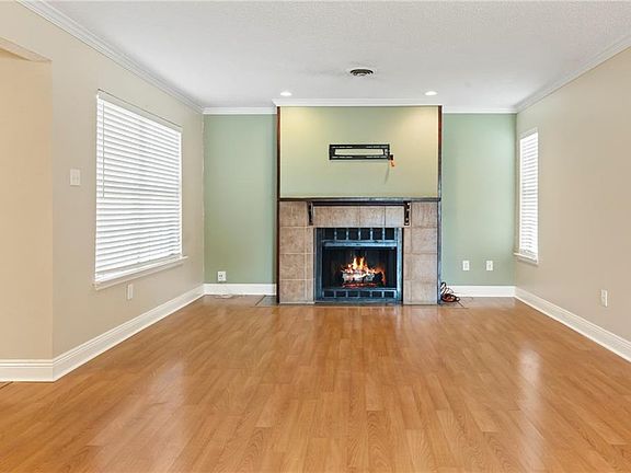 3rd image of 1500 W Esplanade Ave APT 37F
