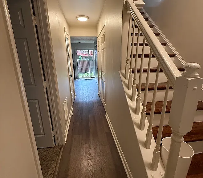 2524 Ayr Ct — Photo 31