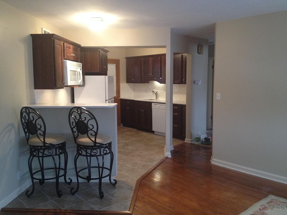 Remodeled kitchen with new appliances, soft close cabinets a