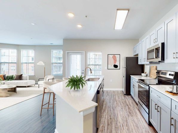 960 Southerly Rd #324