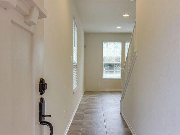 3rd image of 404 Buttercup Creek Blvd APT 18