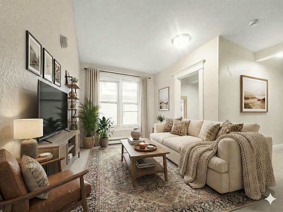 1st image of 644 Van Buren St NE APT 4