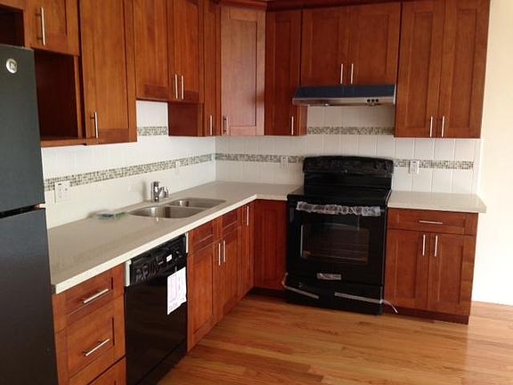 5th image of 311 Lincoln Way APT 3