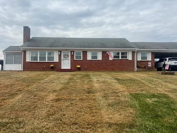 116 Highland Ave, Galax, VA 24333