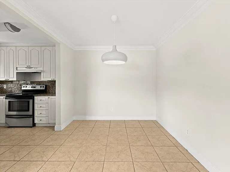 2323 Van Buren St #208 — Photo 5