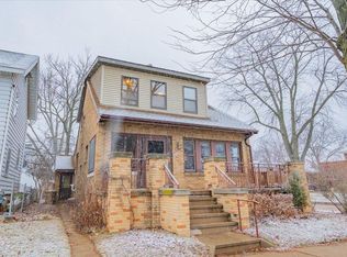 1718 Yahara Pl, Madison, WI 53704