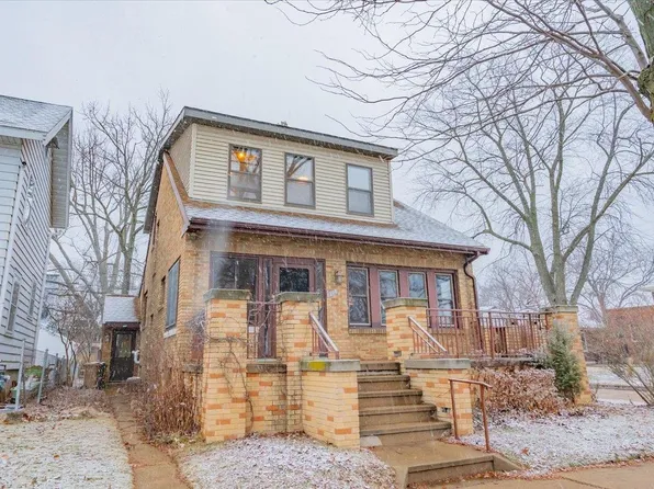 1718 Yahara Place, Madison, WI 53704