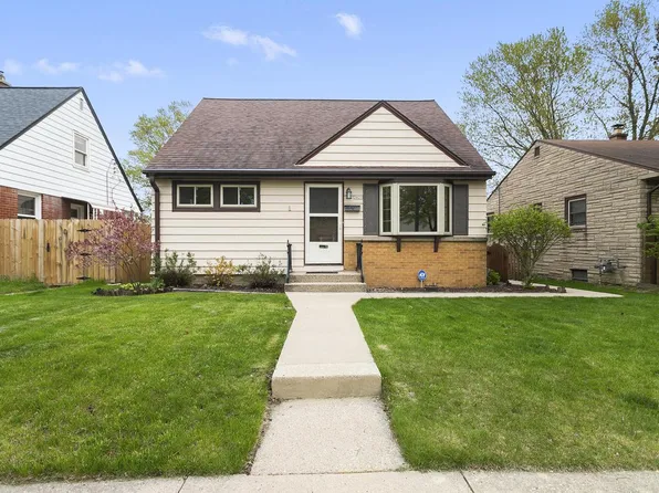 3820 North 99th STREET, Milwaukee, WI 53222
