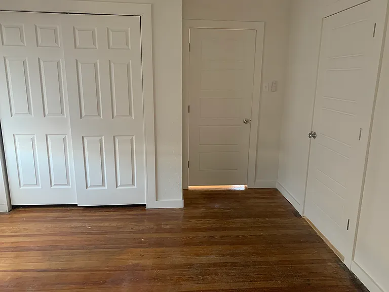 930 W Ridgewood Ct — Photo 7
