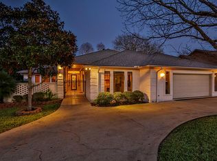 1211 Longbranch Dr, Huntsville, TX 77340