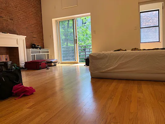 Rented by One New York Realty Inc | media 12