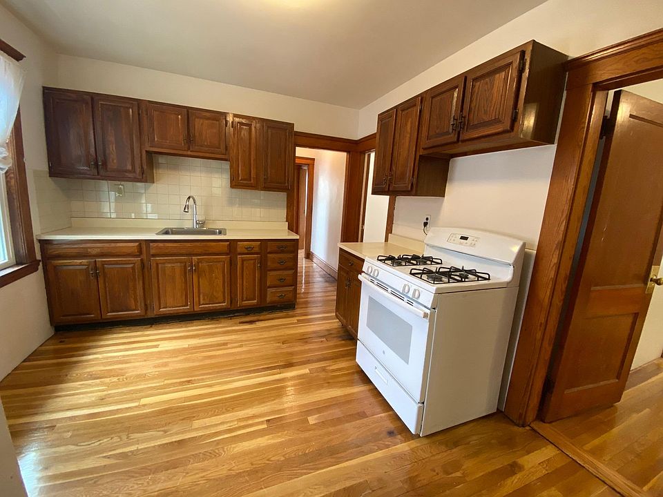 Eat in Kitchen