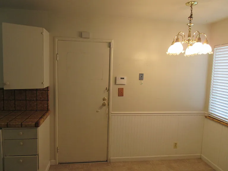 5233 Calistoga Way — Photo 4
