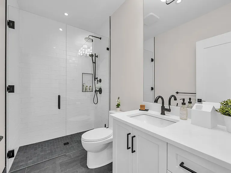 372 Moyne Dr — Photo 20
