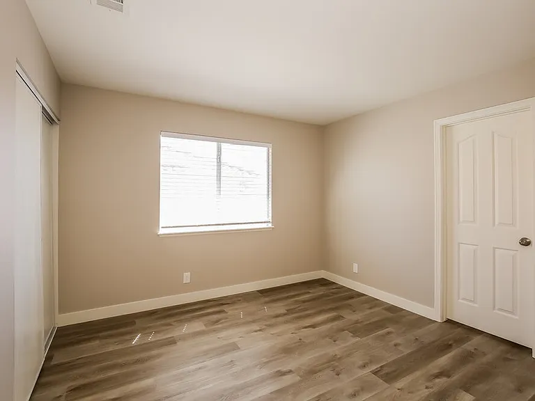 5616 Red Bluff Dr — Photo 13