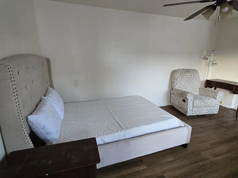 1810 Vicente Dr — Photo 1