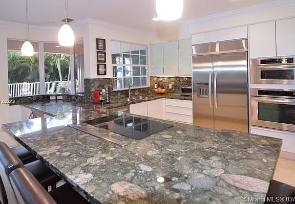 4th image of 4452 NW 93 Doral Ct