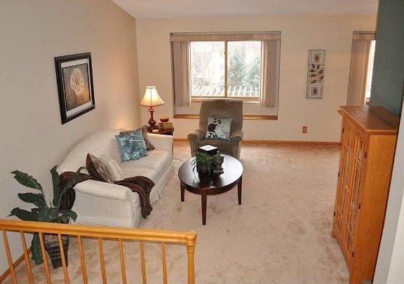4th image of 4343 Thornhill Ln