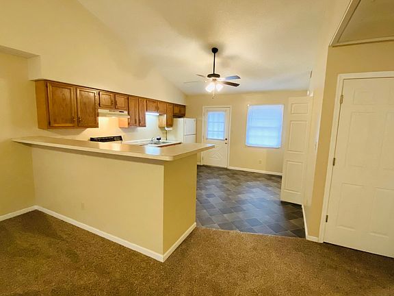 4th image of 302 Ingleside Ave APT E