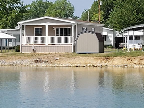 Exterior Image-3-Eagle River 109G Pikewood Manor