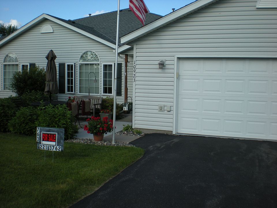 1st image of 10923 57th St NE