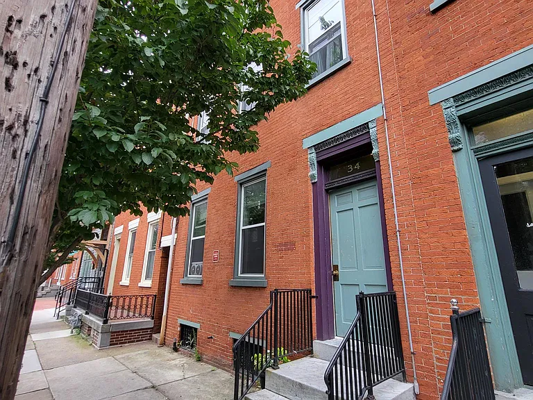 34 E Walnut St #B — Photo 5