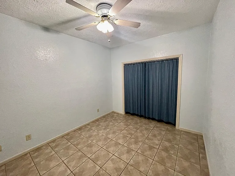 421 W San Antonio St #J1 — Photo 18