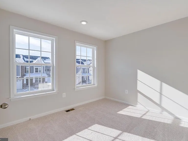 10810 Meridian Hill Way — Photo 13