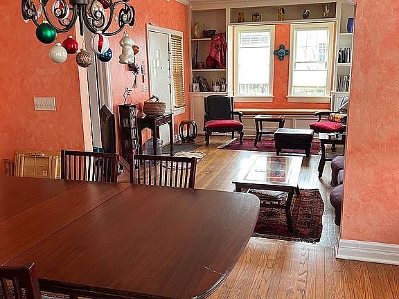 Dining room to living room