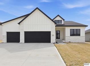 21149 Hartman Ave, Elkhorn, NE 68022