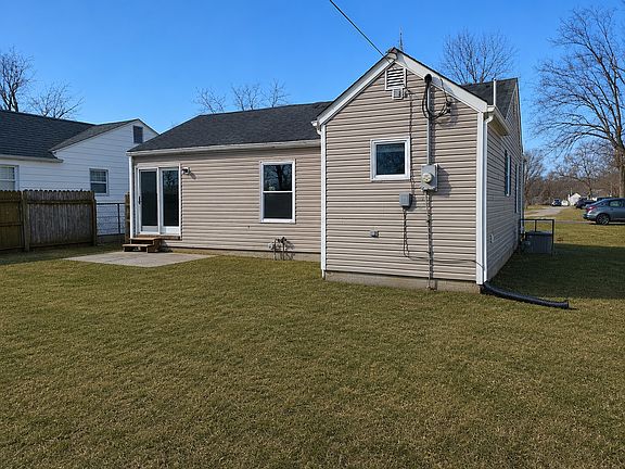 2nd image of 237 Nadine St