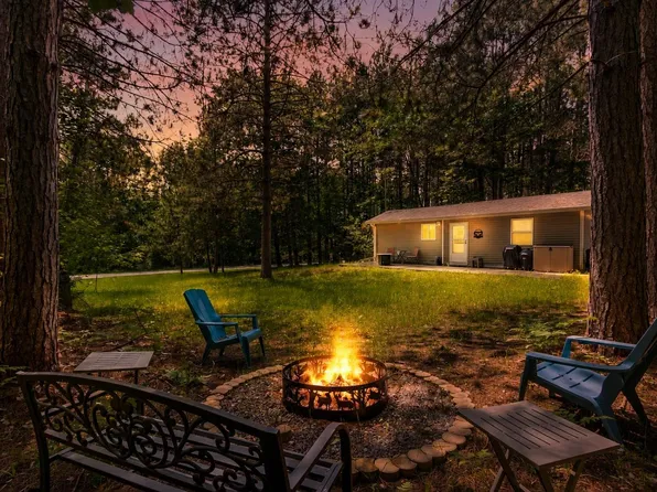 W7746 Trellis Rd, Crivitz, WI 54114