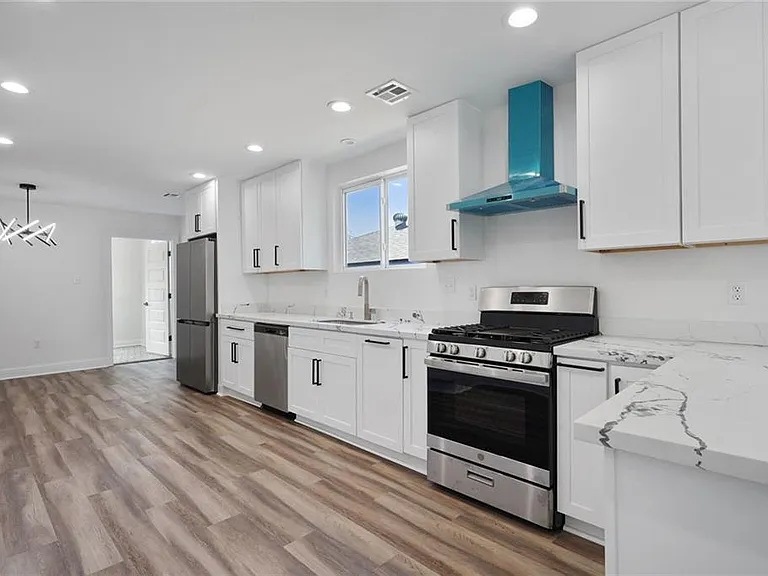 43 Labarre Pl — Photo 17