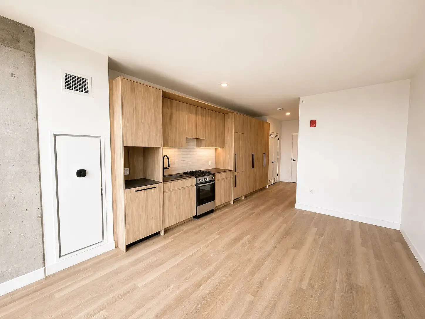 Brand New West Loop Studio - Fulton Market — Photo 1