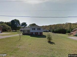5994 Robinhood Rd, Pfafftown, NC 27040